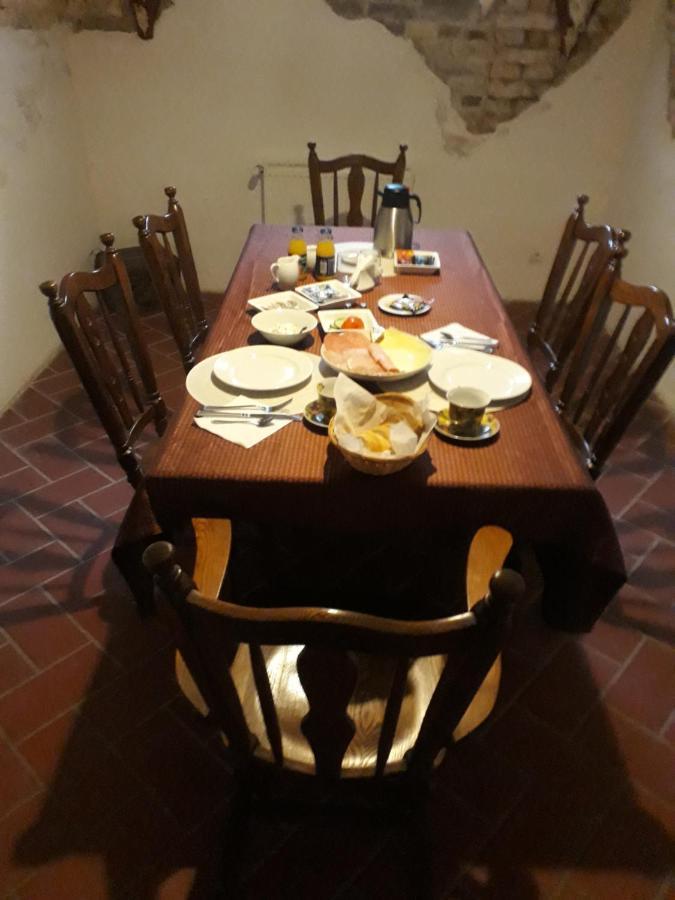 Dwor Strzyzew Bed & Breakfast Zelazowa Wola Luaran gambar