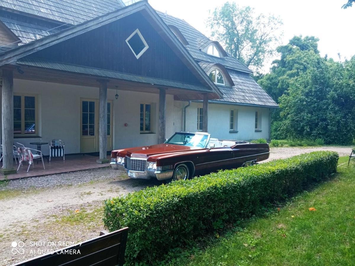 Dwor Strzyzew Bed & Breakfast Zelazowa Wola Luaran gambar