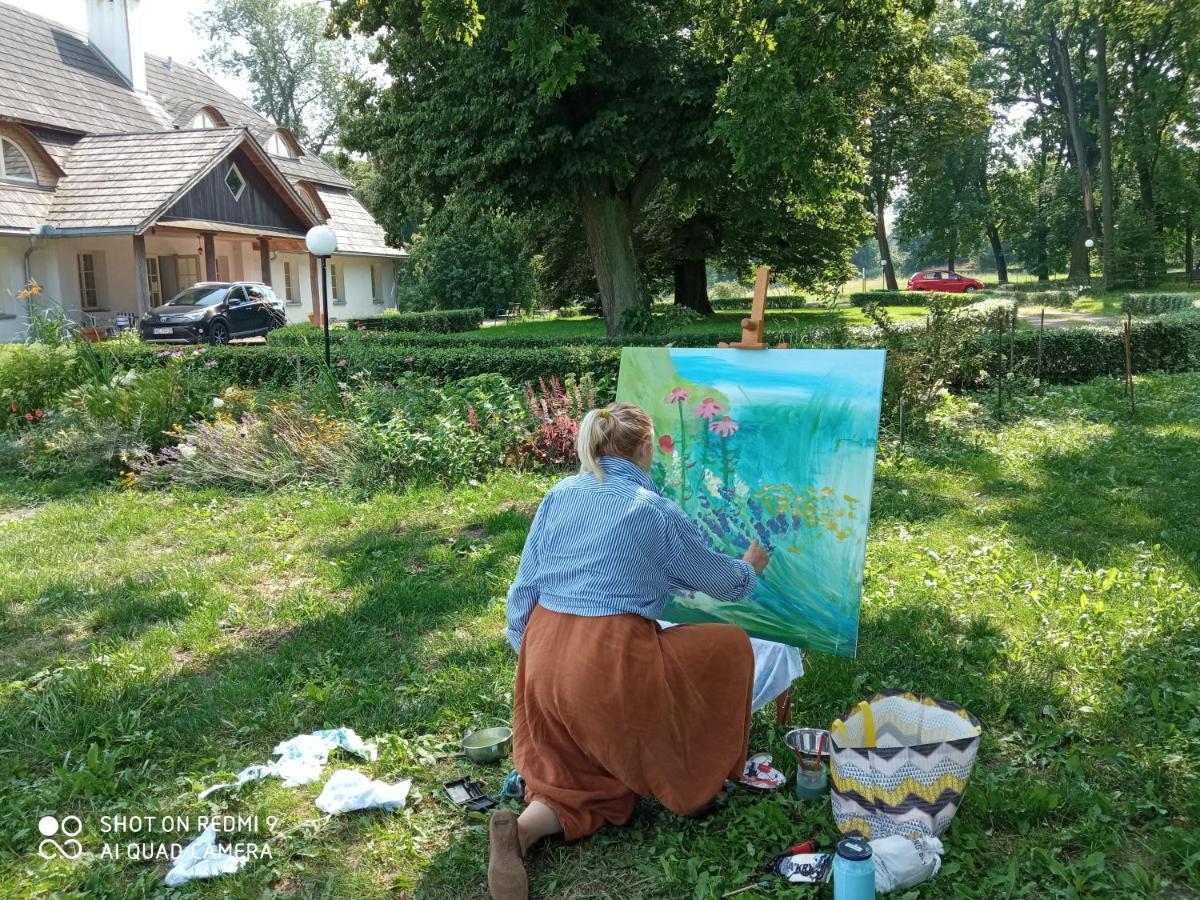 Dwor Strzyzew Bed & Breakfast Zelazowa Wola Luaran gambar