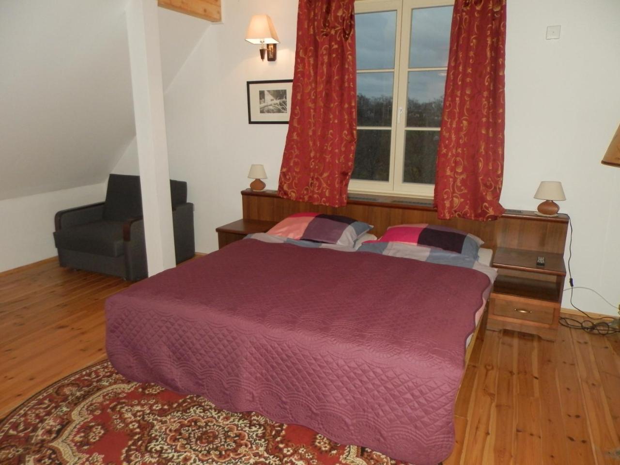 Dwor Strzyzew Bed & Breakfast Zelazowa Wola Luaran gambar