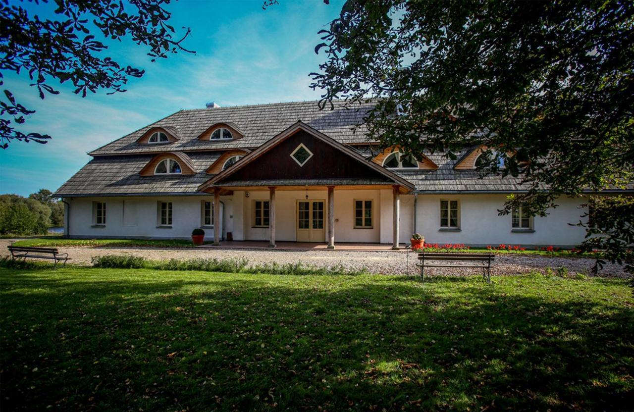 Dwor Strzyzew Bed & Breakfast Zelazowa Wola Luaran gambar